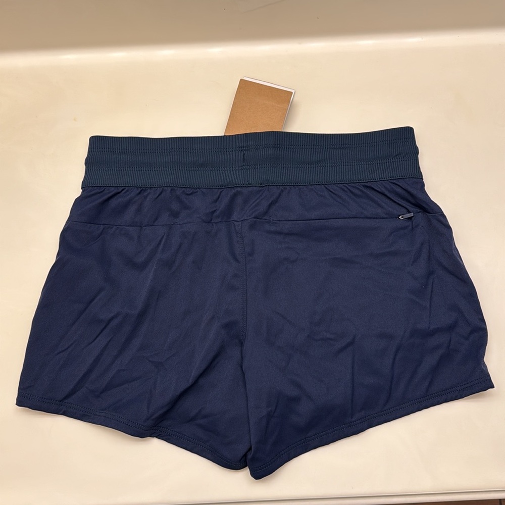 The North Face Women’s Shorts - Picture 6 of 10